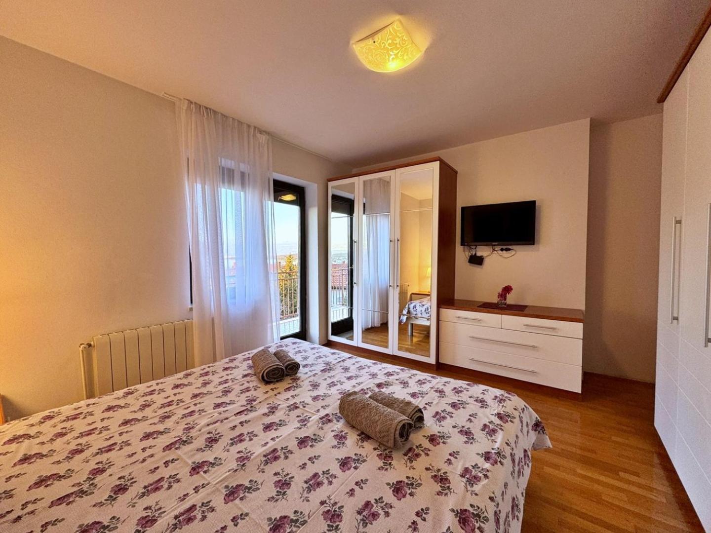 Apartments Katarina มาลินสกา ภายนอก รูปภาพ